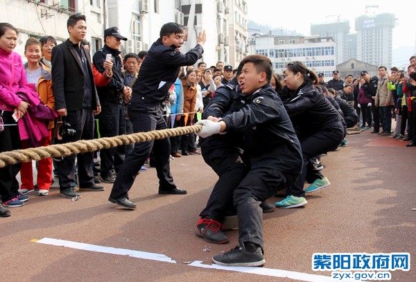 拔河公安队.jpg