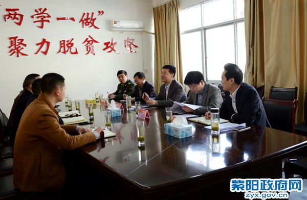 3月7日，在毛坝镇调研指导脱贫攻坚工作.jpg