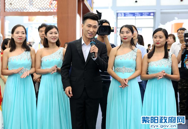 唱民歌0.jpg
