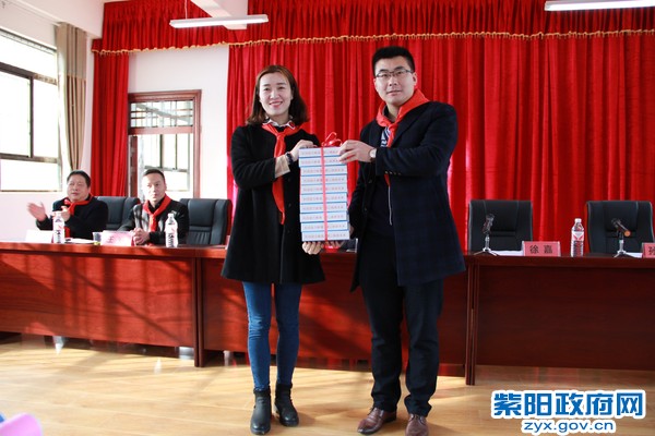 希望工程彩虹计划捐赠仪式 012.jpg