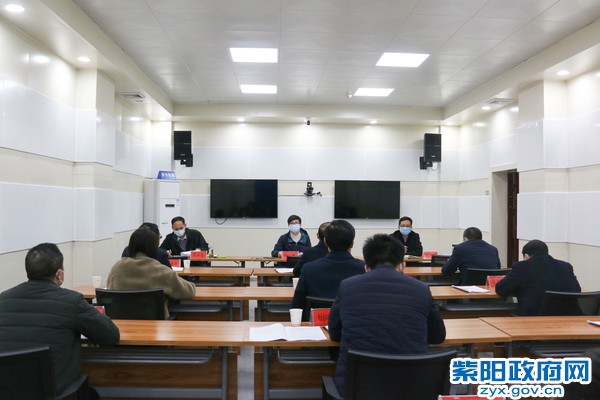 2月8日，参加疫情防控和经济发展“两手抓”视频会.jpg