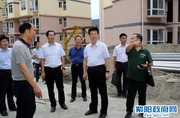 9月13日，在仁和国际千户移民安置社区调研2.jpg