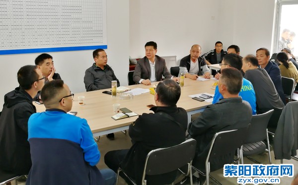 9月24日，在仁和国际社区召开楼长会议.jpg