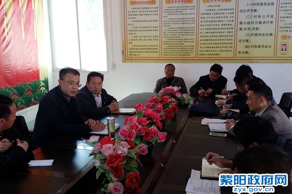 尹正涛检查指导汉王脱贫攻坚.jpg