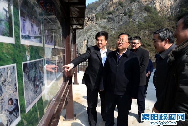 2月16日，陪同市委副书记鲍永能在竹山村考察1.jpg