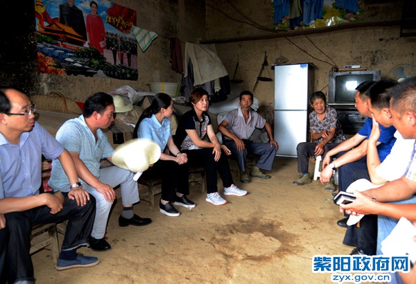 在汉王调研脱贫攻坚工作.jpg