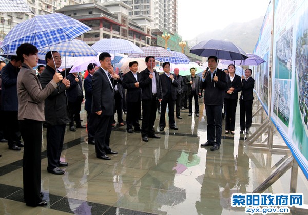 11月9日，全市汉江水质保护暨城镇房屋征收工作推进会 (1).jpg