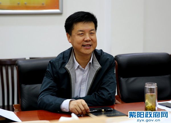 赵书记调研脱贫攻坚特写.jpg