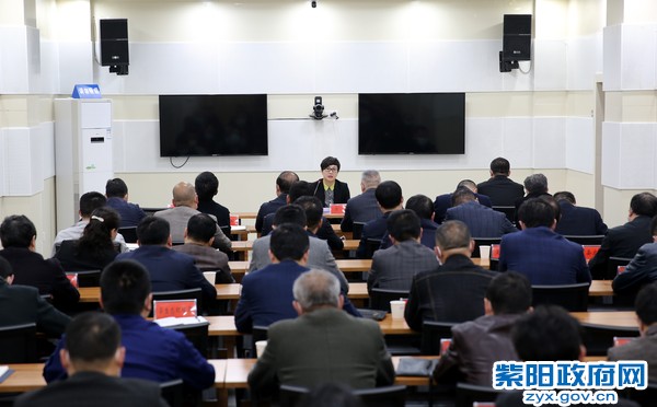 4月10日，主持召开全国安全生产工作贯彻落实会议.jpg