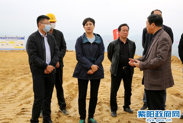 3月24日，检查擂鼓台旅游公路项目建设情况.jpg