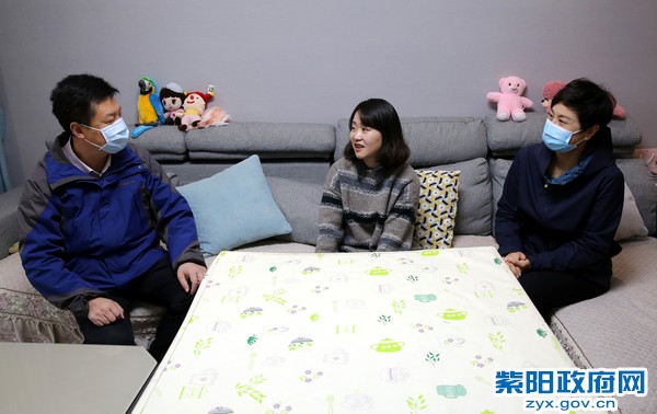 2月14日，看望慰问县医院副院长徐宏飞家属.jpg