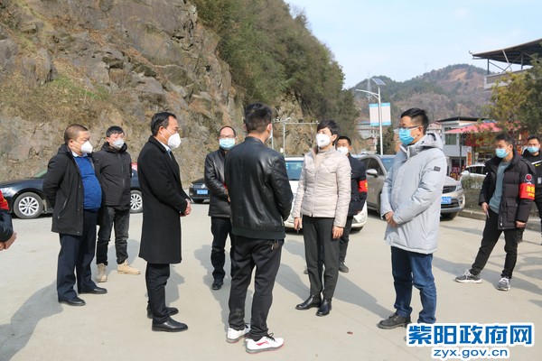 1月28日，检查疫情防控.jpg