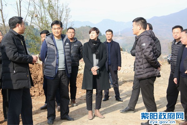 12月4日与江家安一同调研541国道紫阳段建设1.jpg