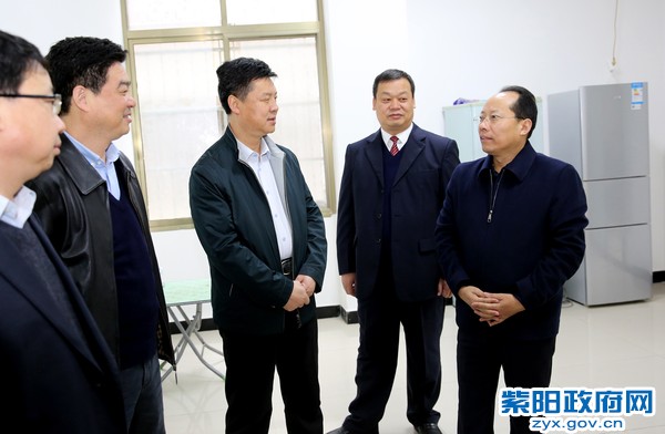 11月14日，陪同省信用联社主任张全明在焕古镇调研.jpg