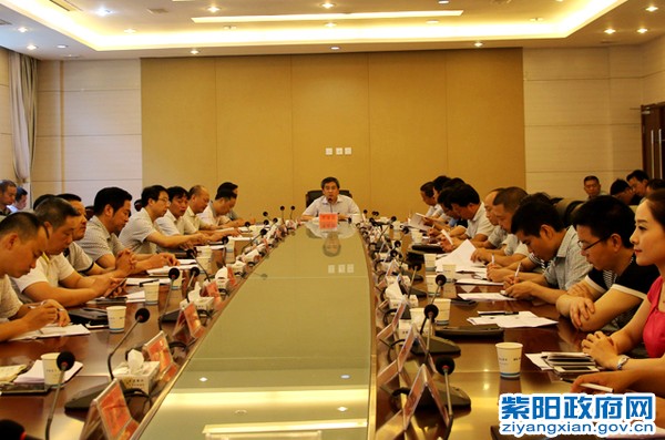 7月24日，移民搬迁工作推进会.jpg