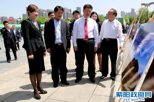 看摄影展底片副本000.jpg